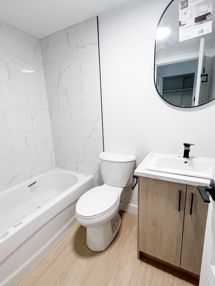 2020 Rue Frontenac image 1